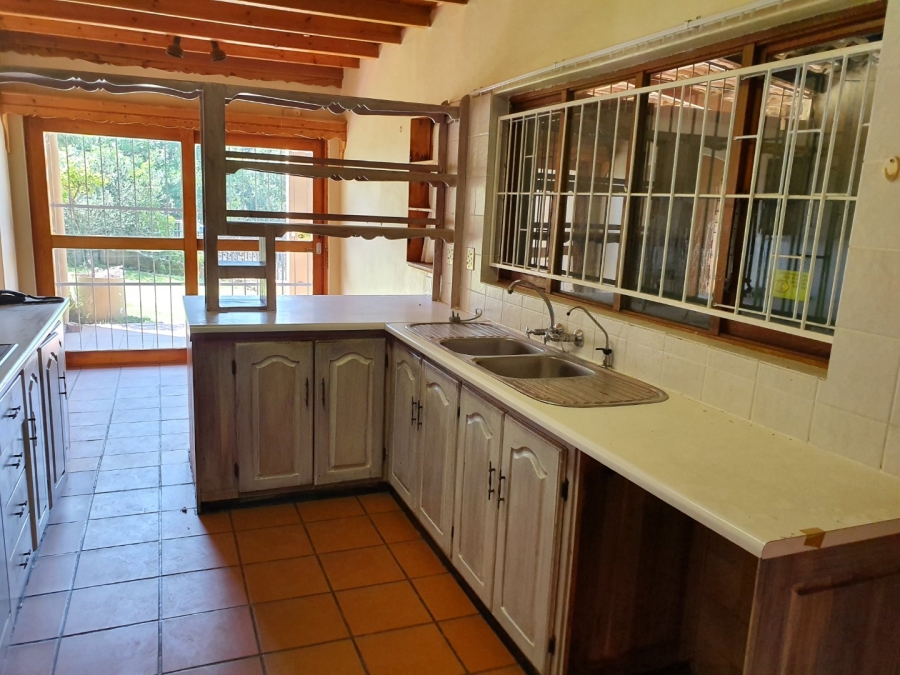 4 Bedroom Property for Sale in Hospitaalheuwel Free State